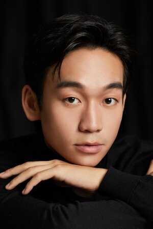 Shaofeng Feng